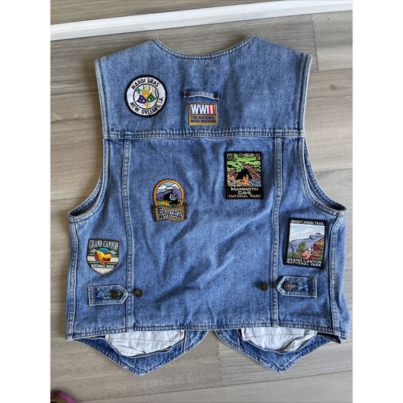 Lizwear Women’s Denim Vest Sz Medium State Park Patches Colorado Yellowstone - Picture 3 of 10